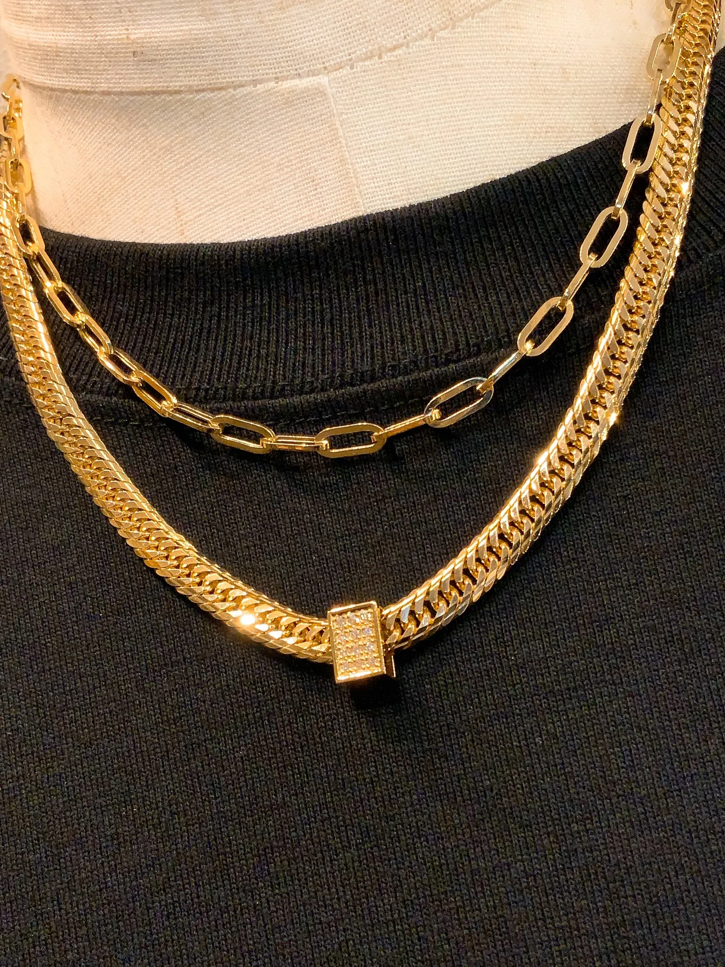 💎✨ ダイヤが映える極上ミニトップ。