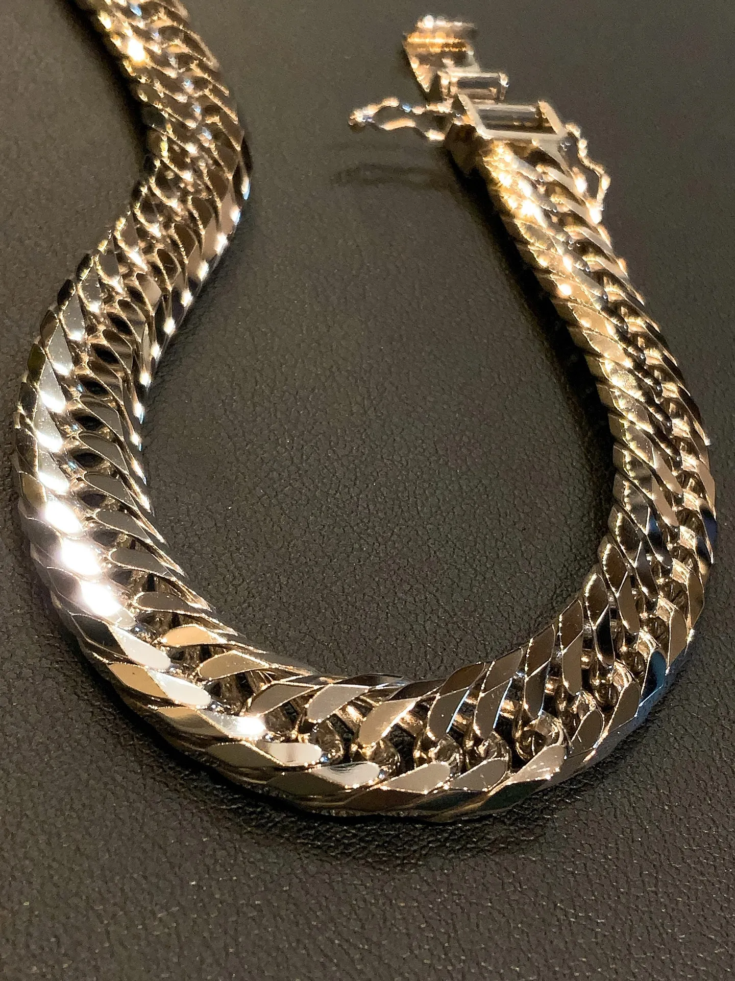 ✨50gの迫力、Pt喜平ブレスレット✨