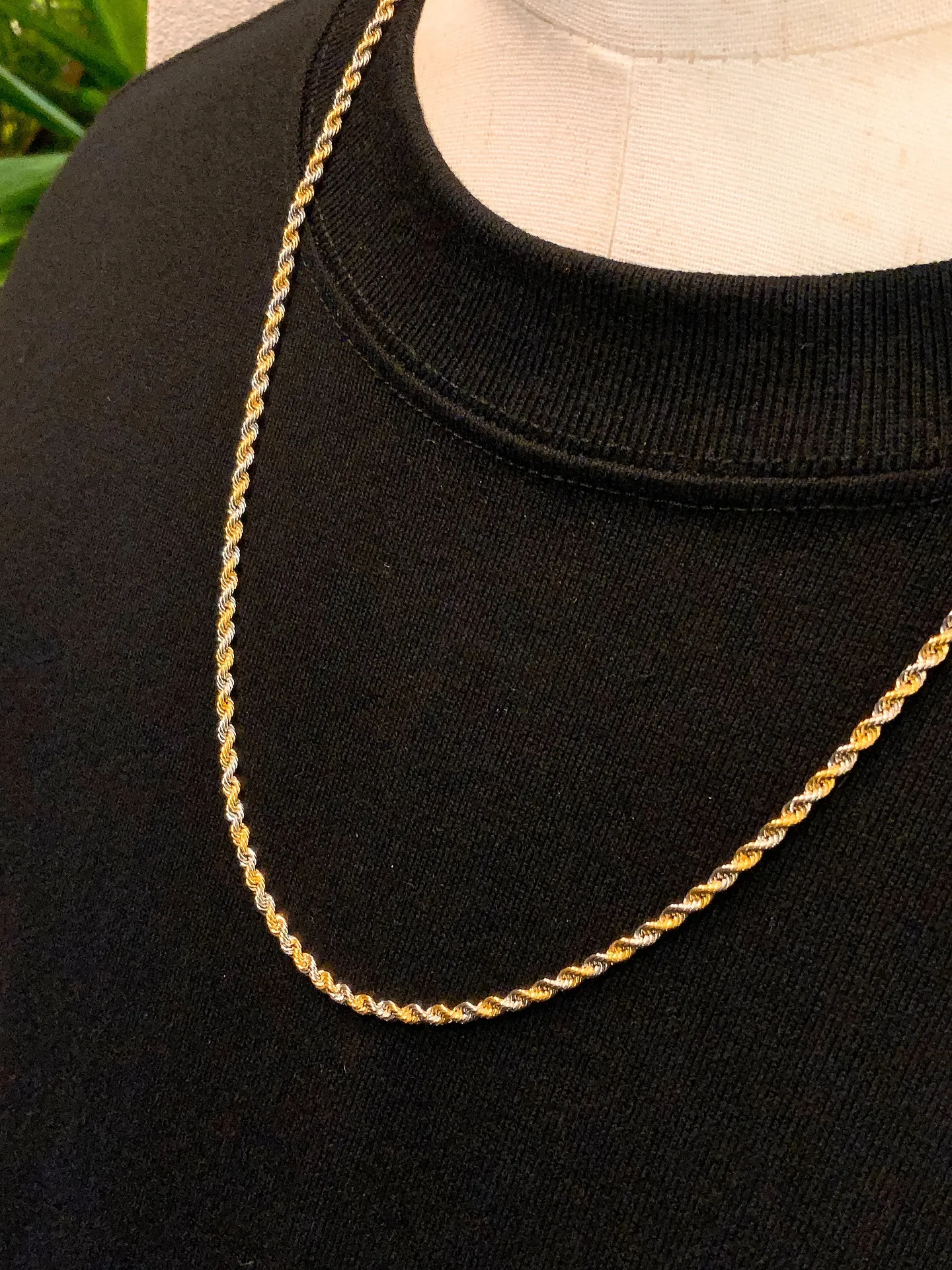 ✨2色が織りなす、上品な存在感✨