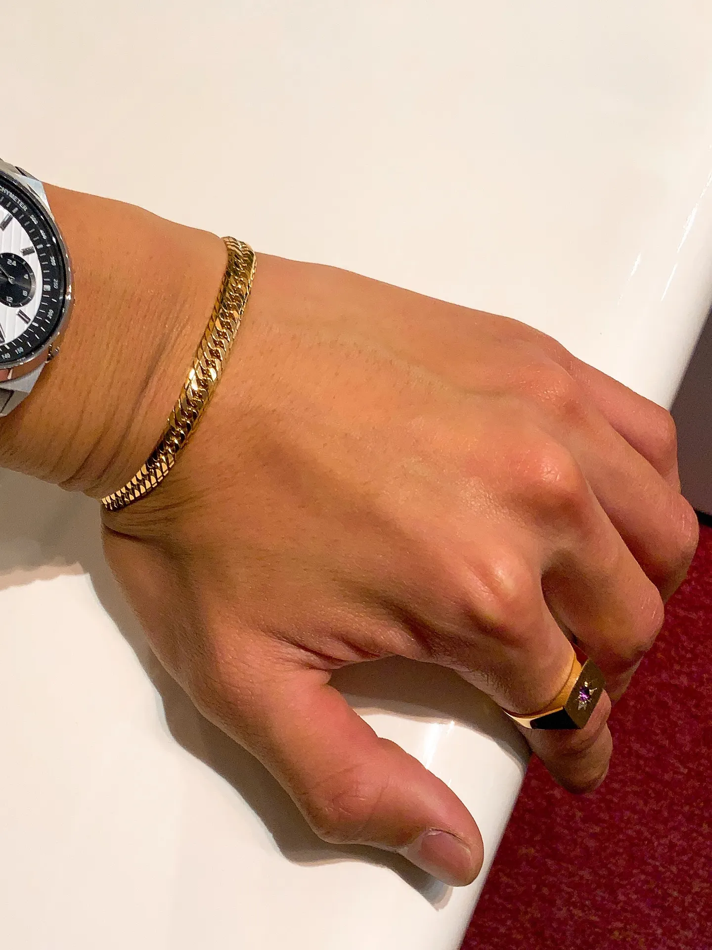 ✨手元に重厚な輝きを✨