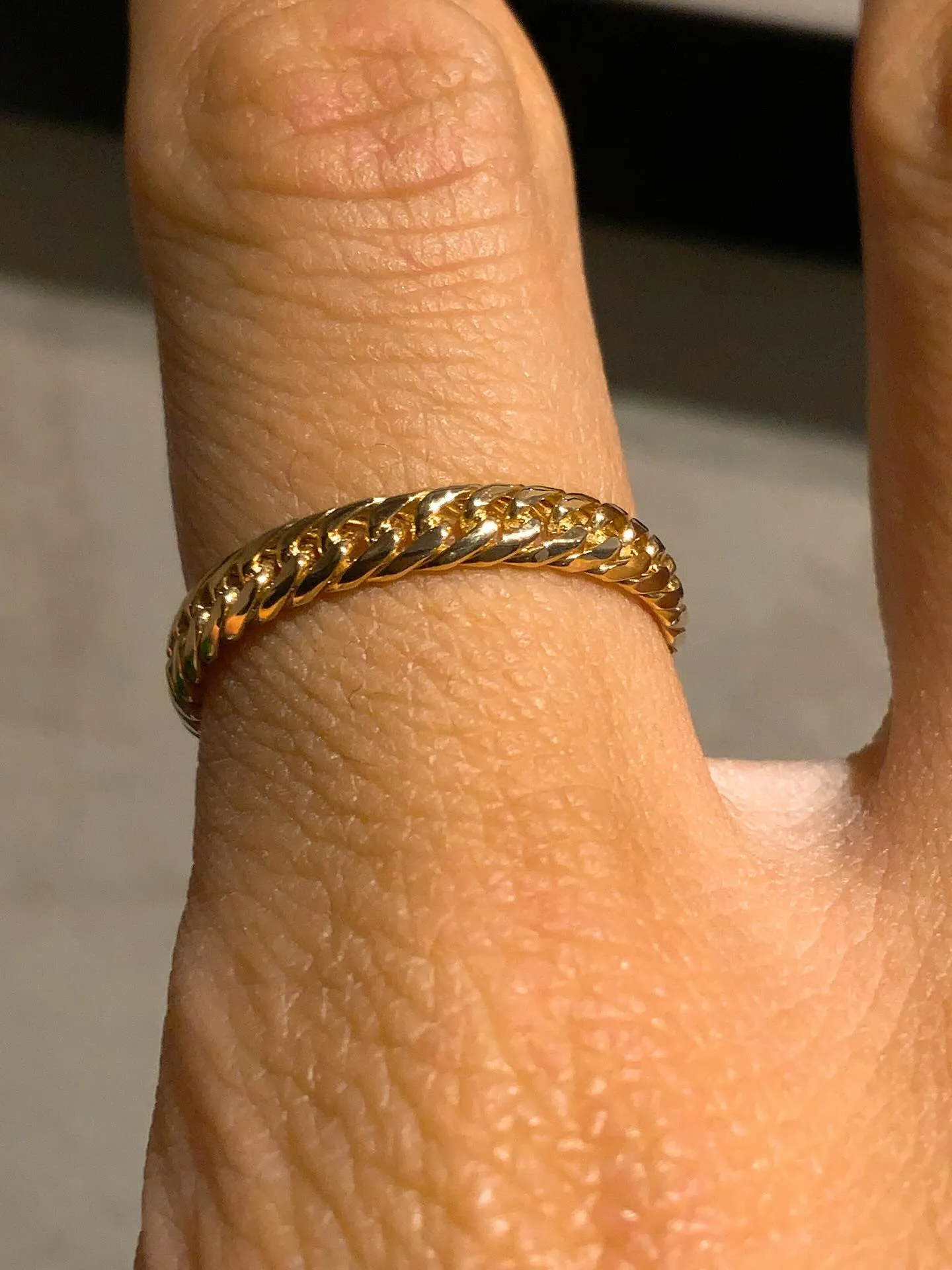 ✨さりげなく輝く、大人のデザインリング✨