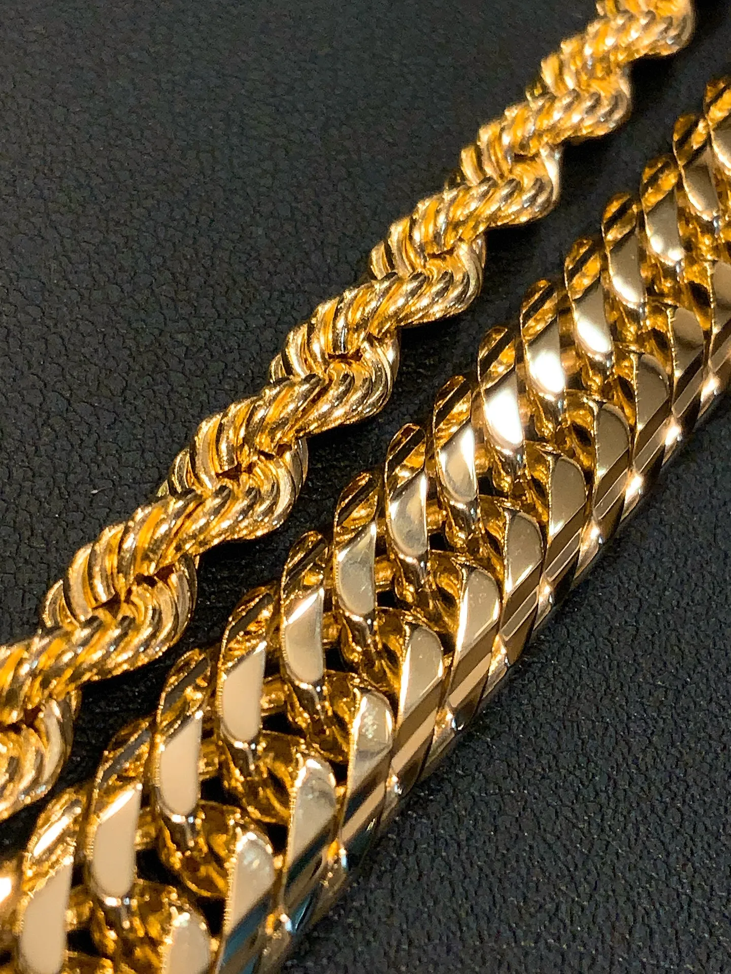 ✨スタイルで選ぶ、ゴールドブレスレット✨