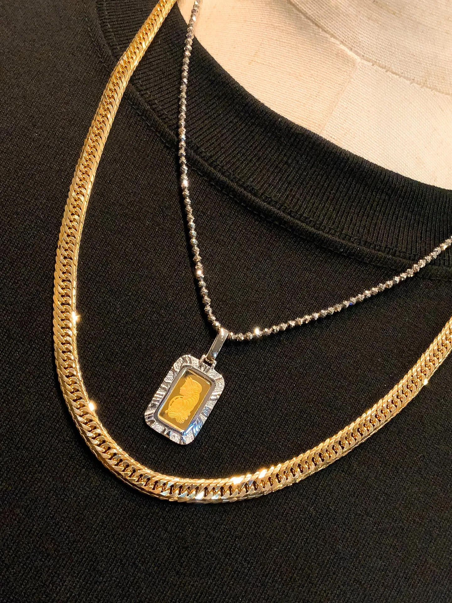 ✨異なる輝きを楽しむ、レイヤードスタイル✨