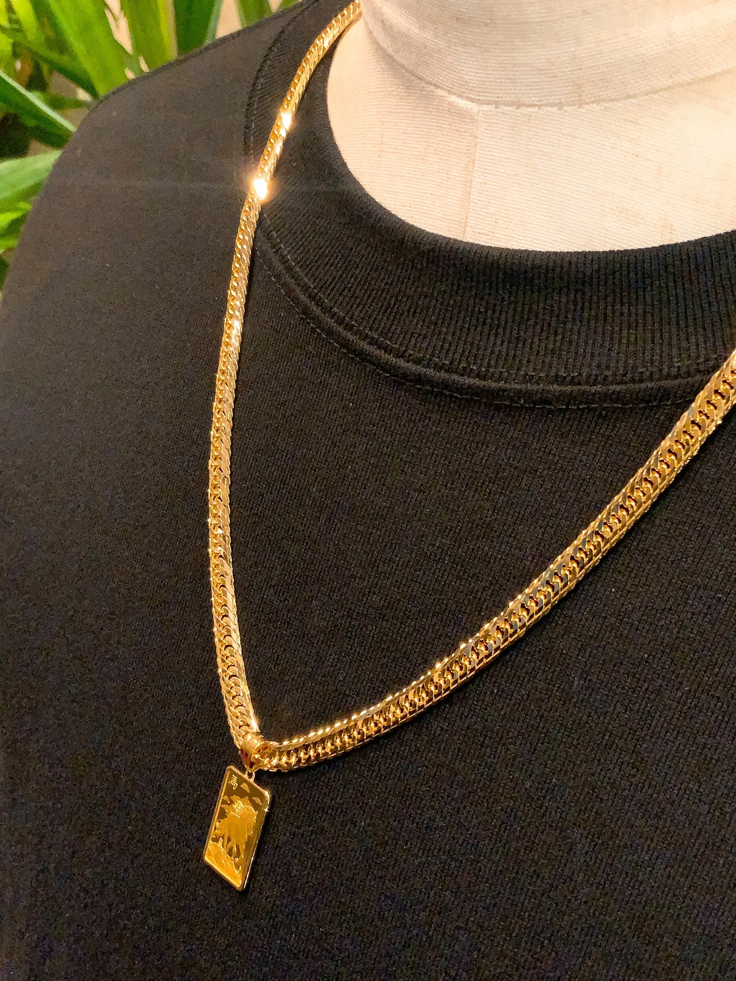 🐎✨力強く駆ける、純金ホースペンダント✨🐎