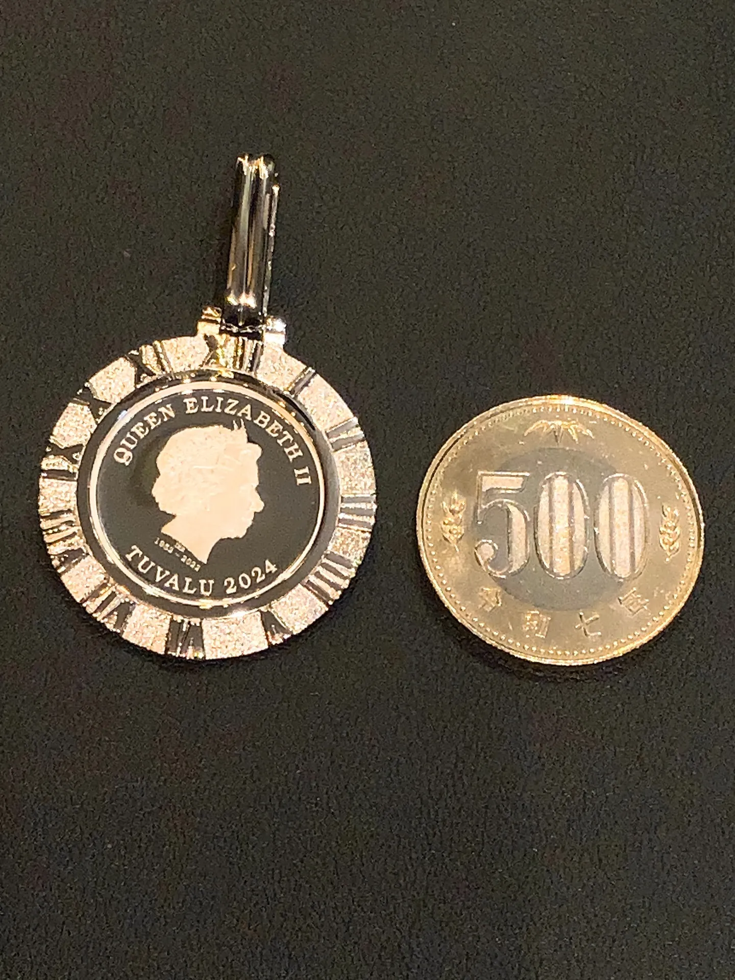 👑圧倒的存在感、プラチナコインペンダント👑