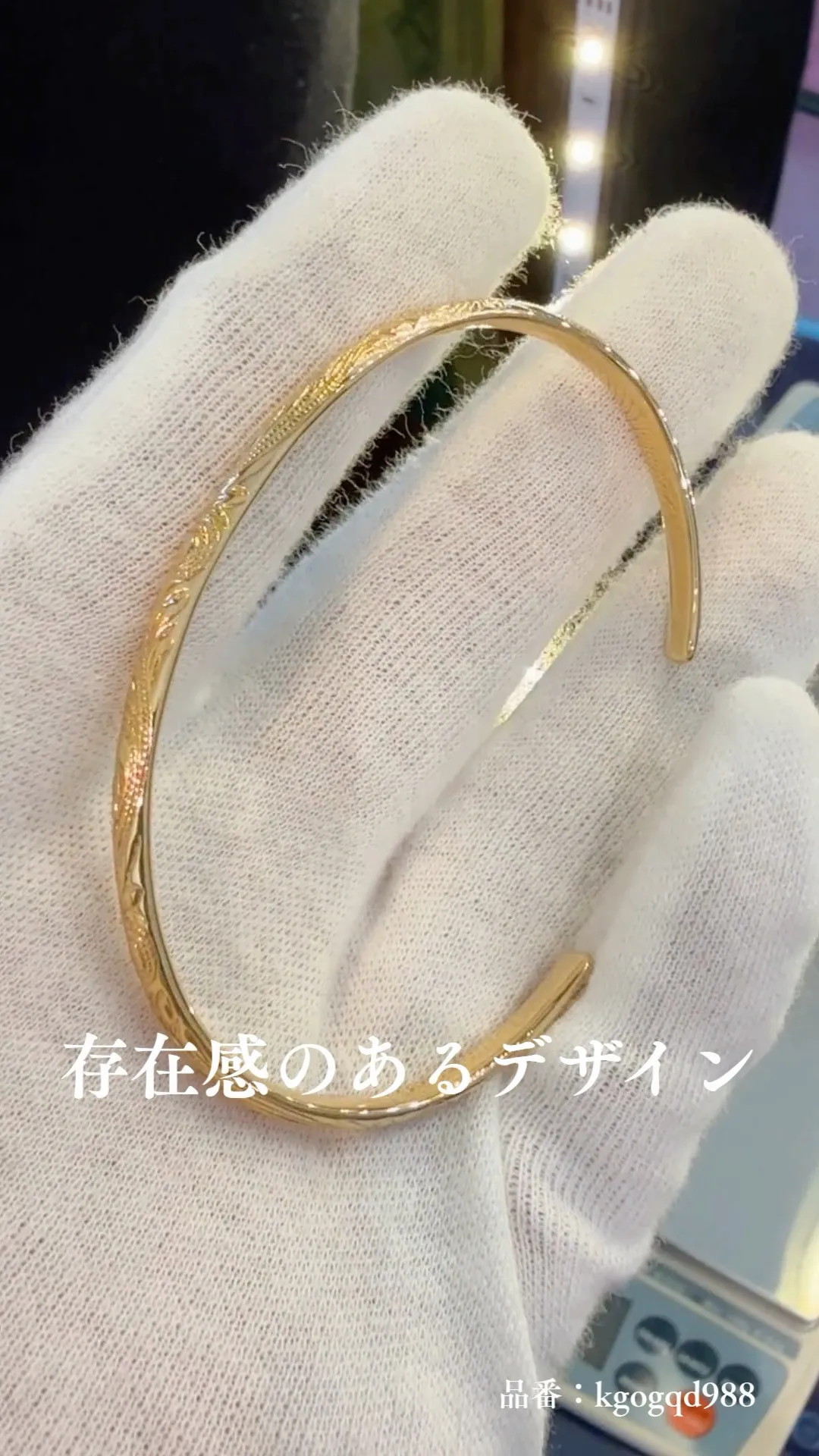 ✨ 繊細な彫りが美しく映える、K18ハワイアンデザインバング...